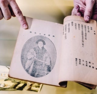 At a Rare Book Fair, the Prices Are Steep but the Lore Is Free